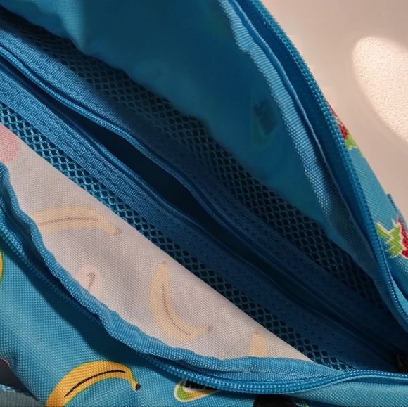 Nike - Picture 3 of 5